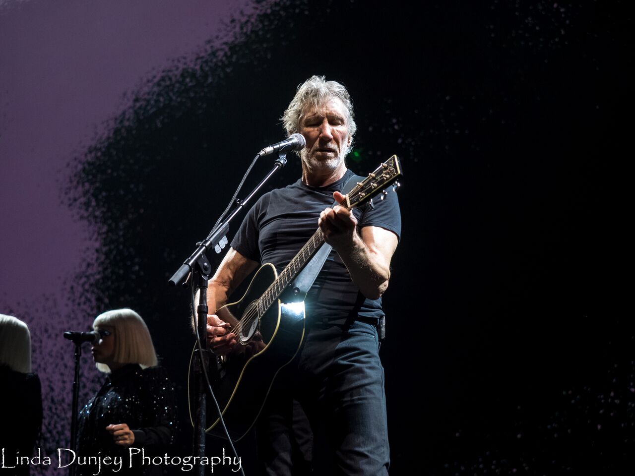 LIVE REVIEW Roger Waters Us + Them Tour, Perth Arena, February 20th