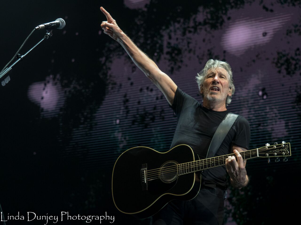 roger waters tour band