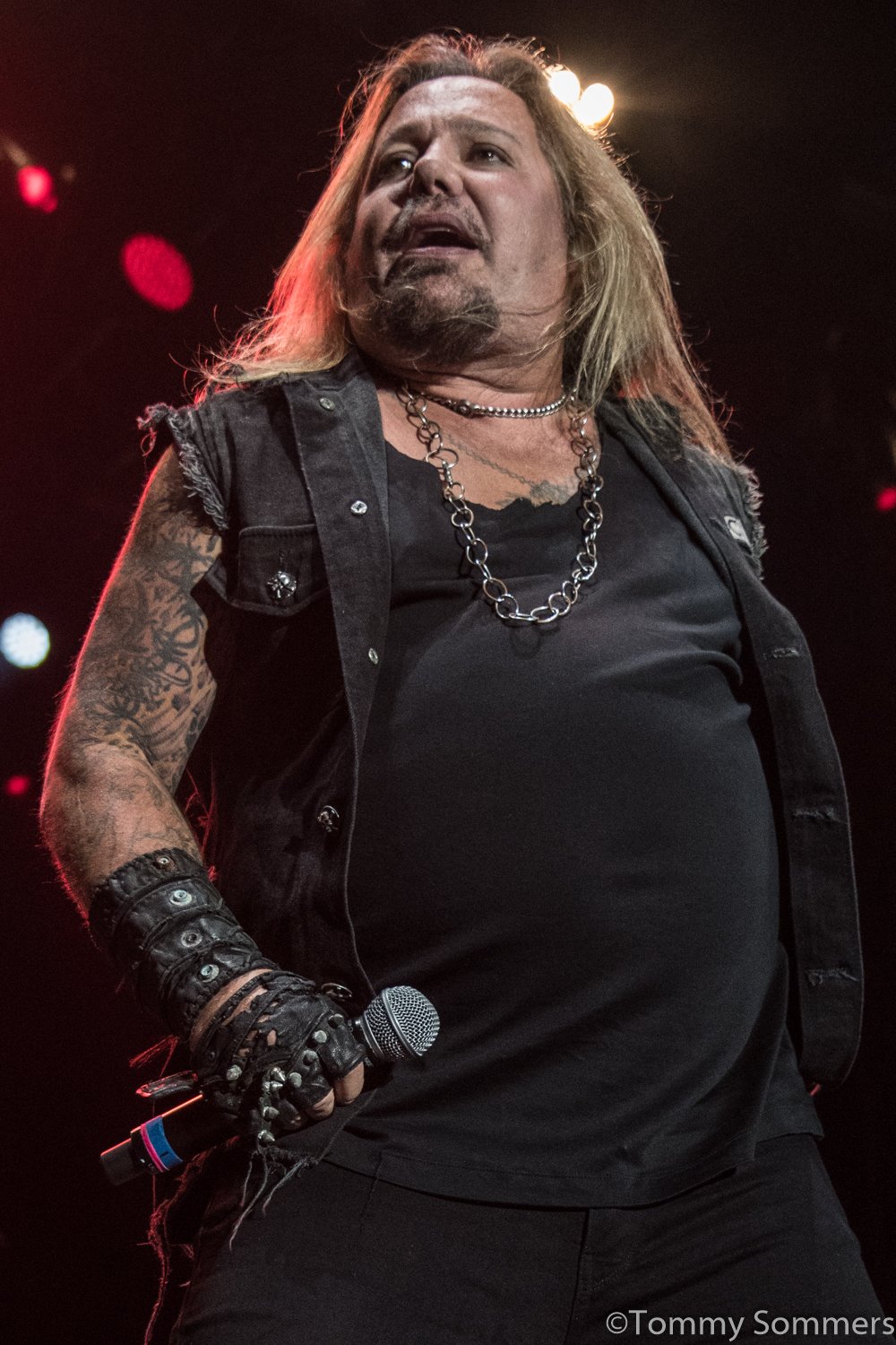 VinceNeil-IslandBlockParty-2018-TommySommers-01.jpg