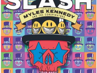 Slash Ft. Myles Kennedy & The Conspirators - Living The Dream