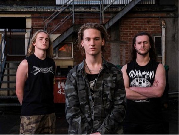 Alien Weaponry