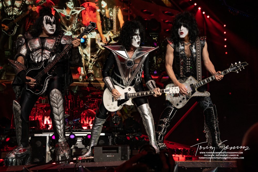 kiss tour st louis