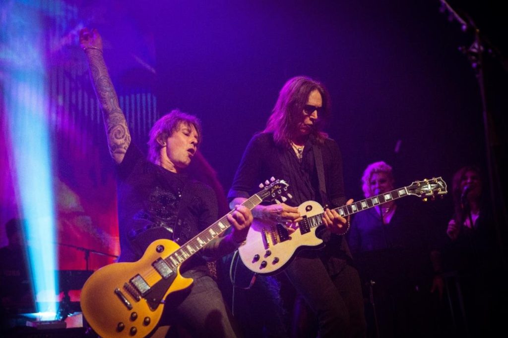 Abobe Ground - Billy Morrison & Steve Vai | Photo credit: Jim Donnelly