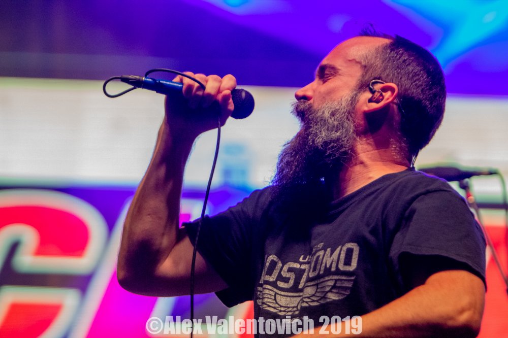 Clutch - Chicago 2019 | Photo Credit: Alex Valentovich