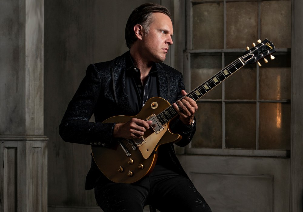 VIDEO Joe Bonamassa releases new single "Notches" from his