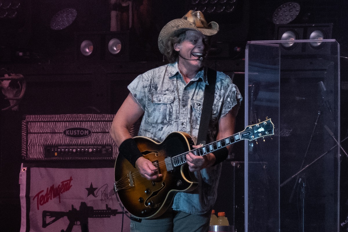 LIVE REVIEW Ted Nugent and Albert Lea MN, Freeborn County Fair 8/4