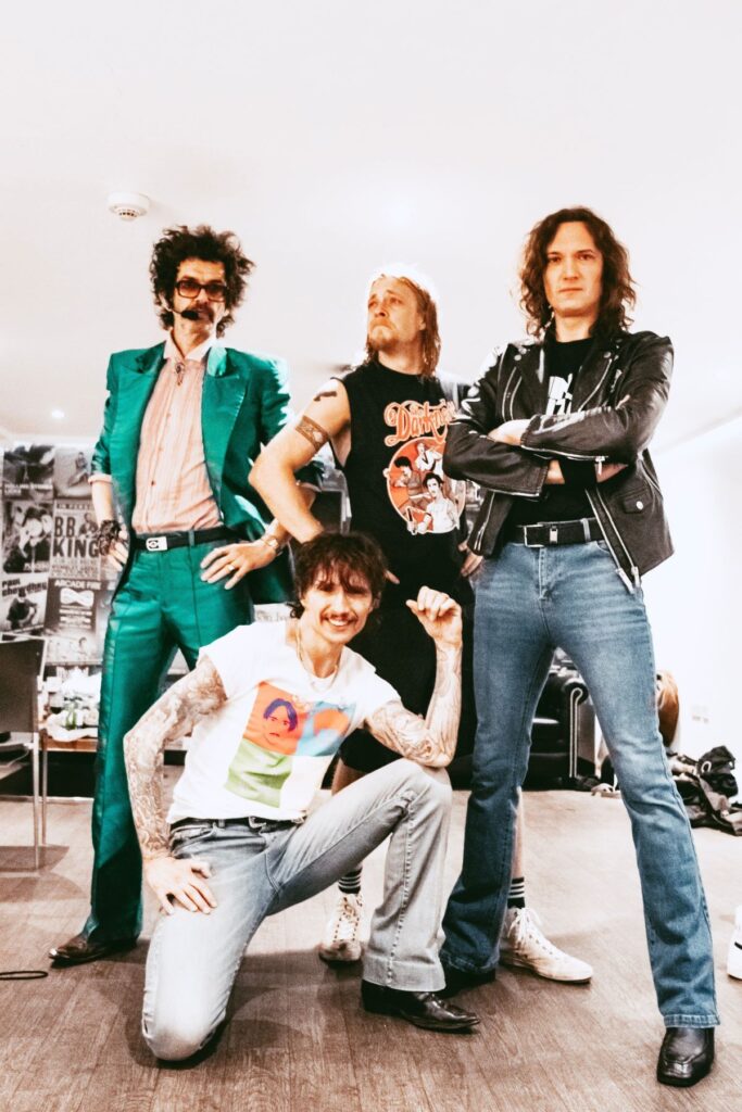 the darkness tour album