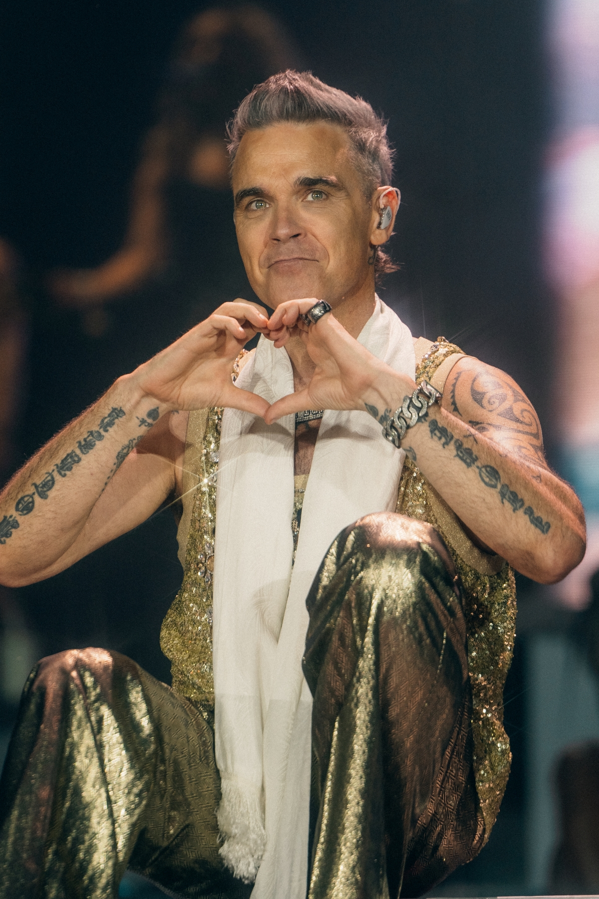 ROBBIE WILLIAMS XXV Australian Tour Starts Tonight In Sydney! The Rockpit