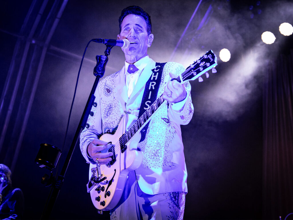 chris isaak tour review