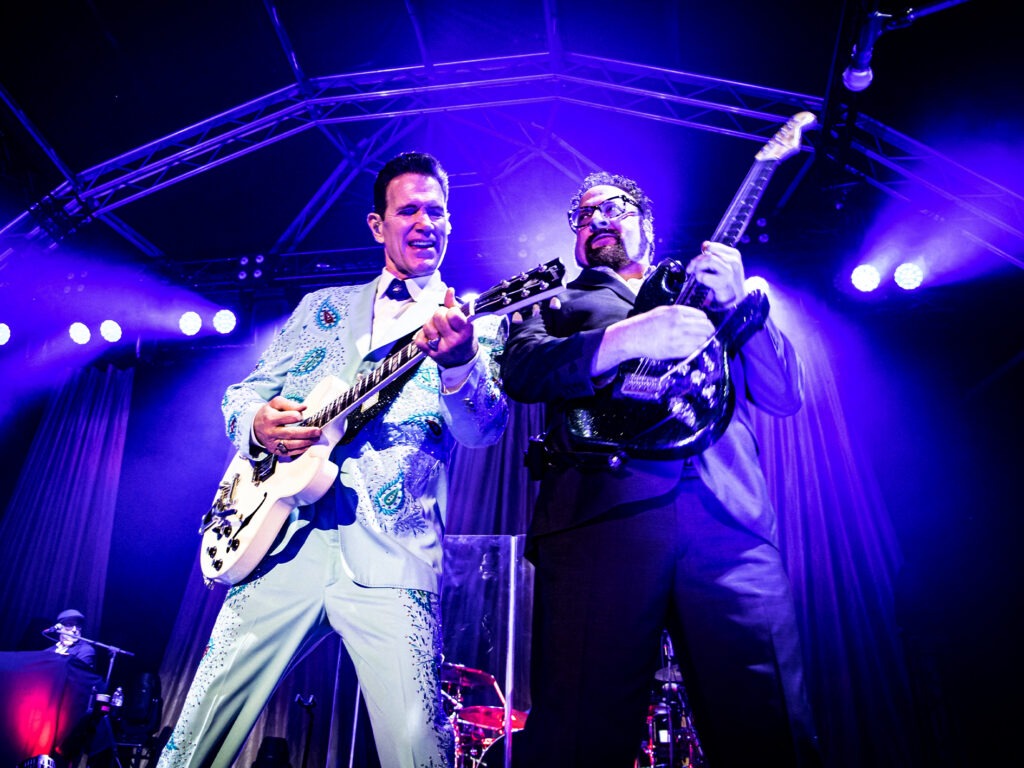 chris isaak tour review