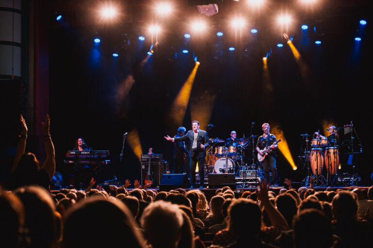 LIVE REVIEW: TONY HADLEY With Special Guest Georgia Lines