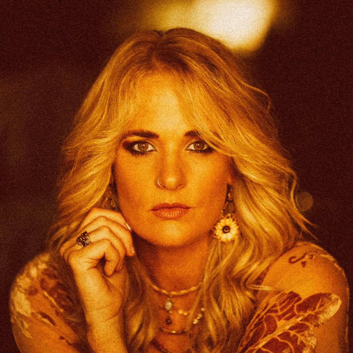 Multi Award Winning, Chart-Leading, ELLES BAILEY Releases Standalone Single “Back To You”